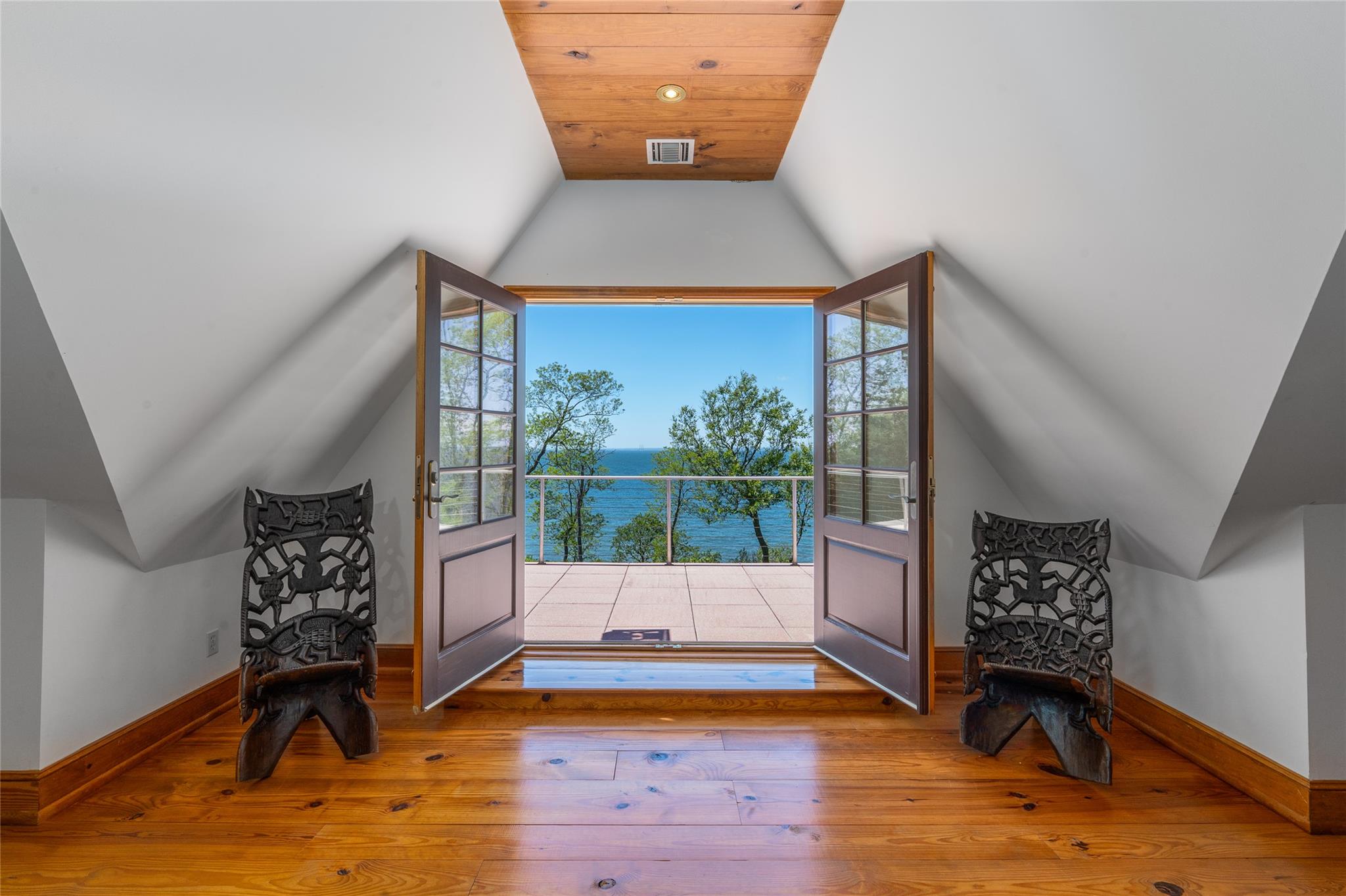 215 Hillcrest Drive N, Orient, NY 11957