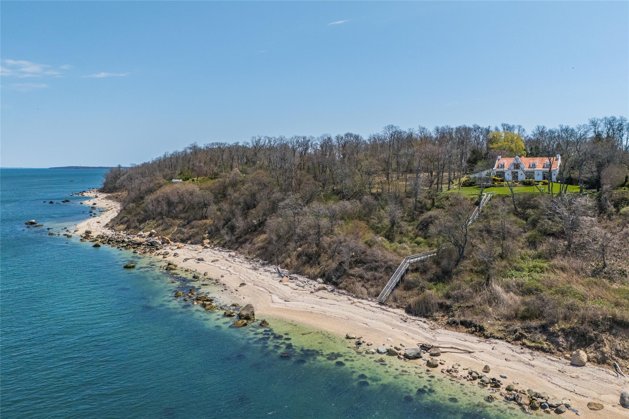 215 Hillcrest Drive N, Orient, NY 11957