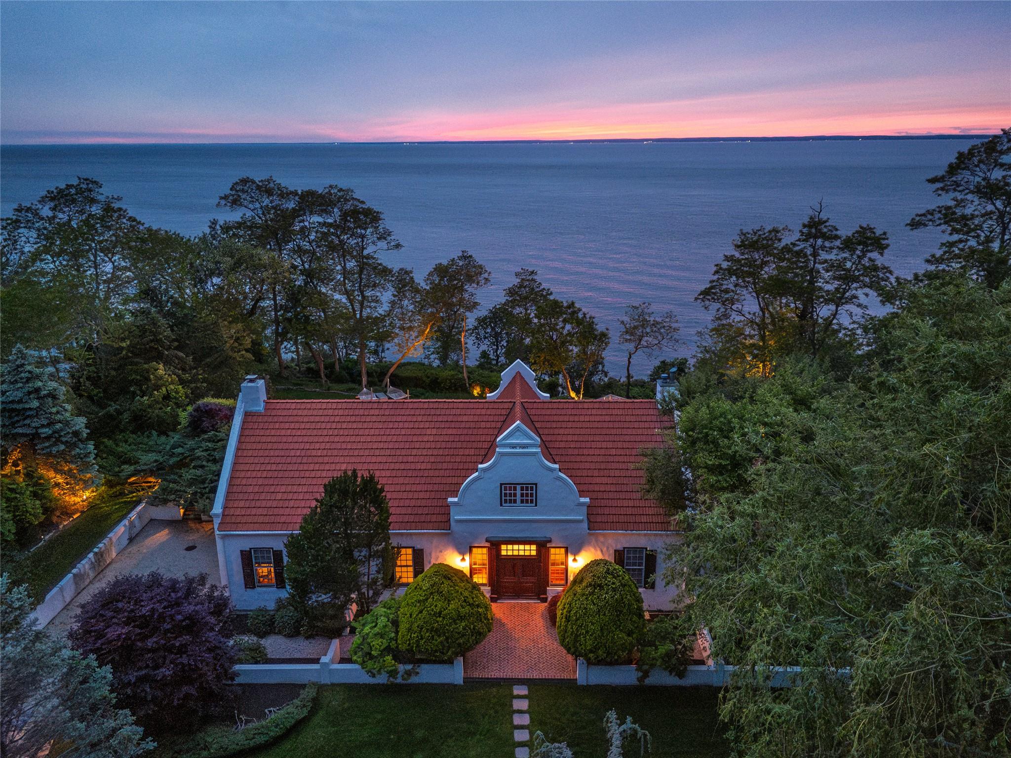 215 Hillcrest Drive N, Orient, NY 11957