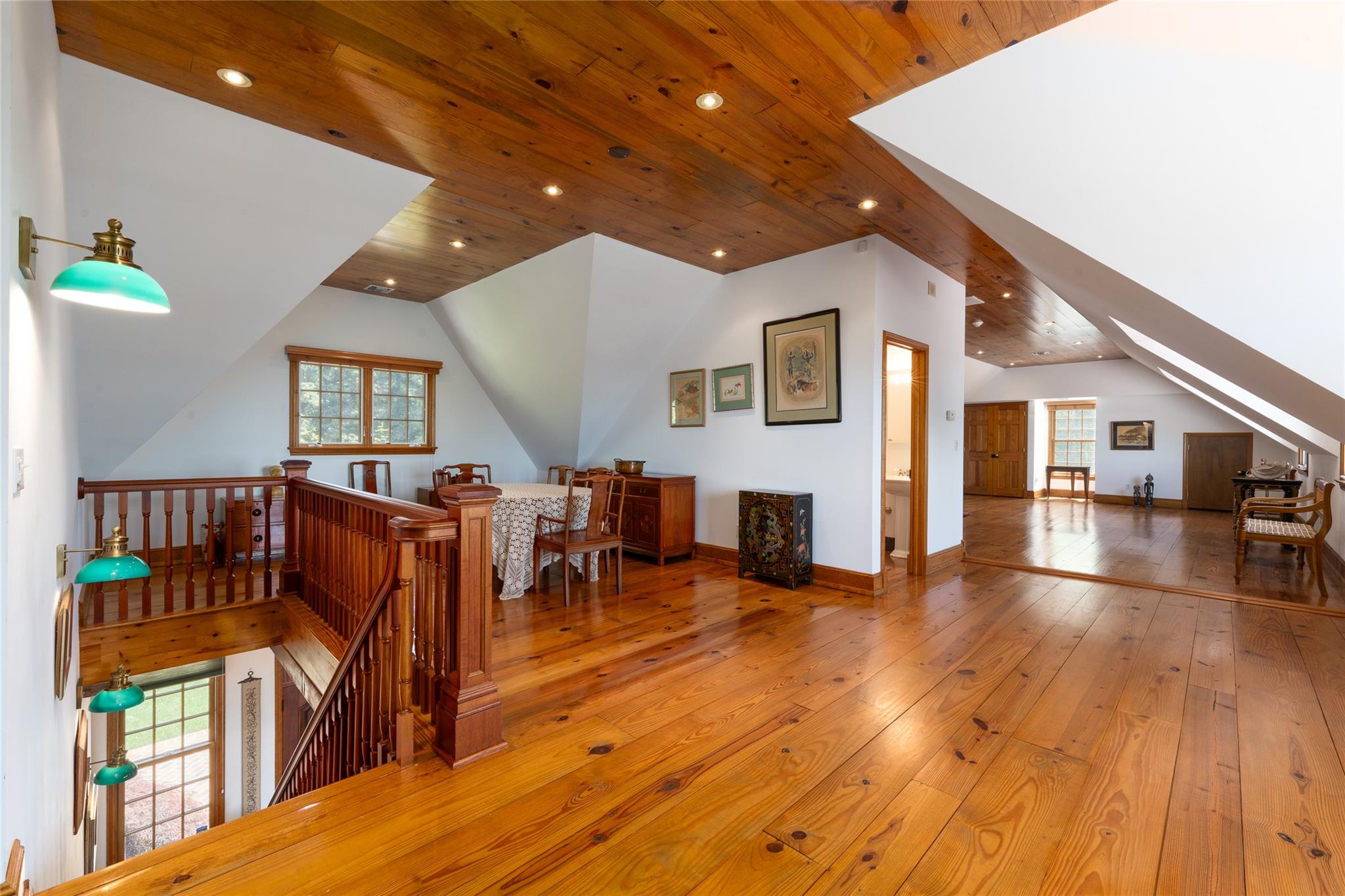 215 Hillcrest Drive N, Orient, NY 11957