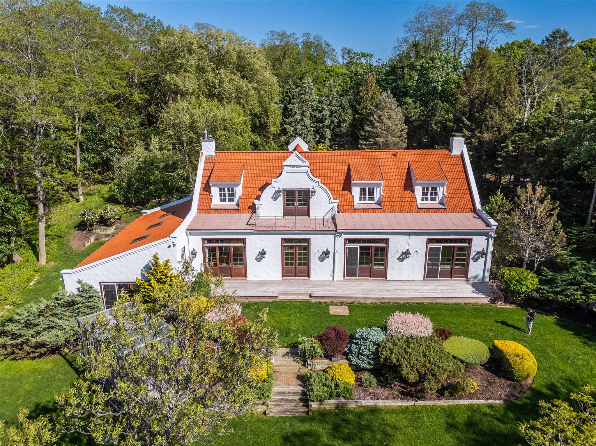 215 Hillcrest Drive N, Orient, NY 11957