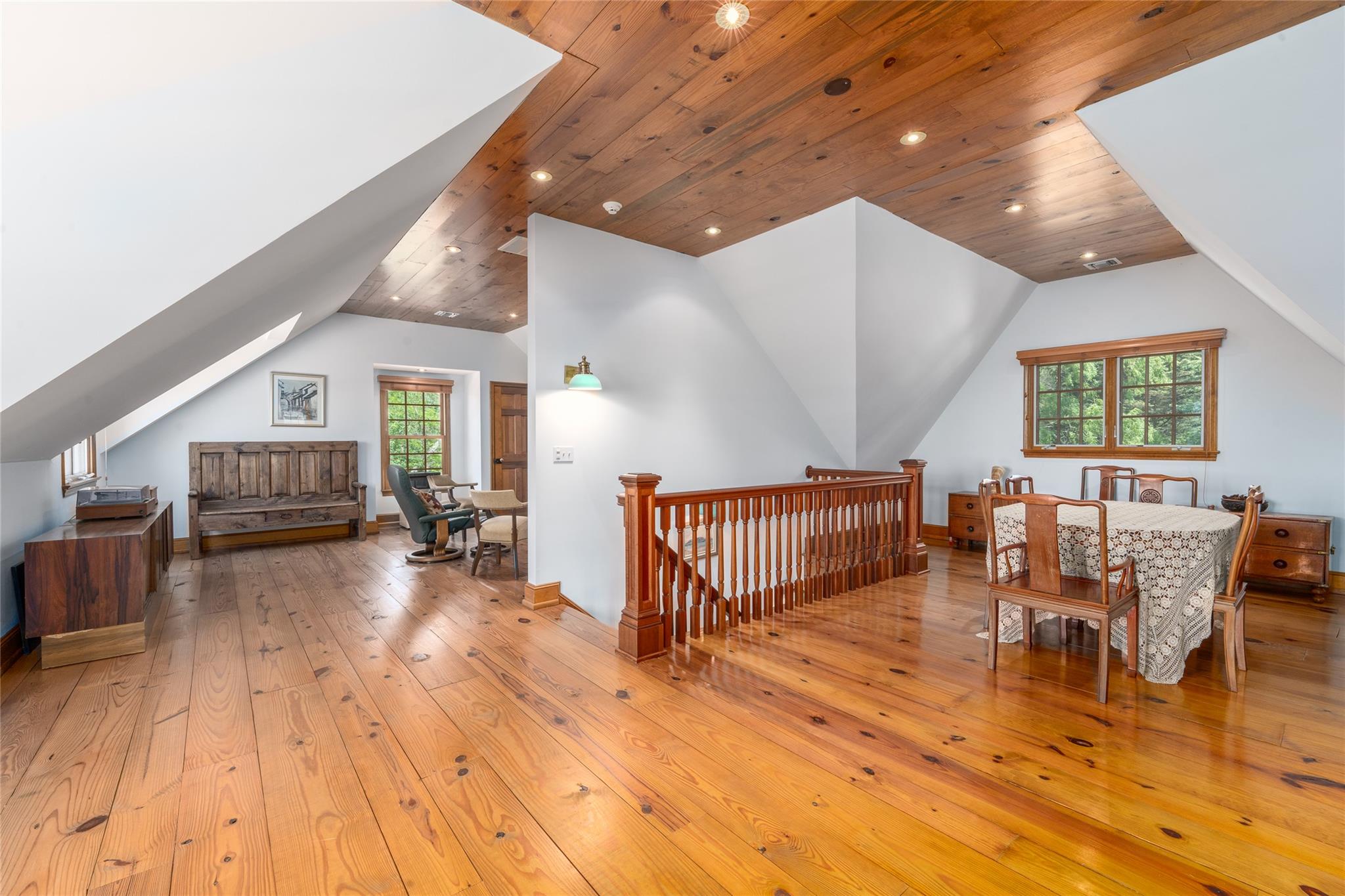 215 Hillcrest Drive N, Orient, NY 11957