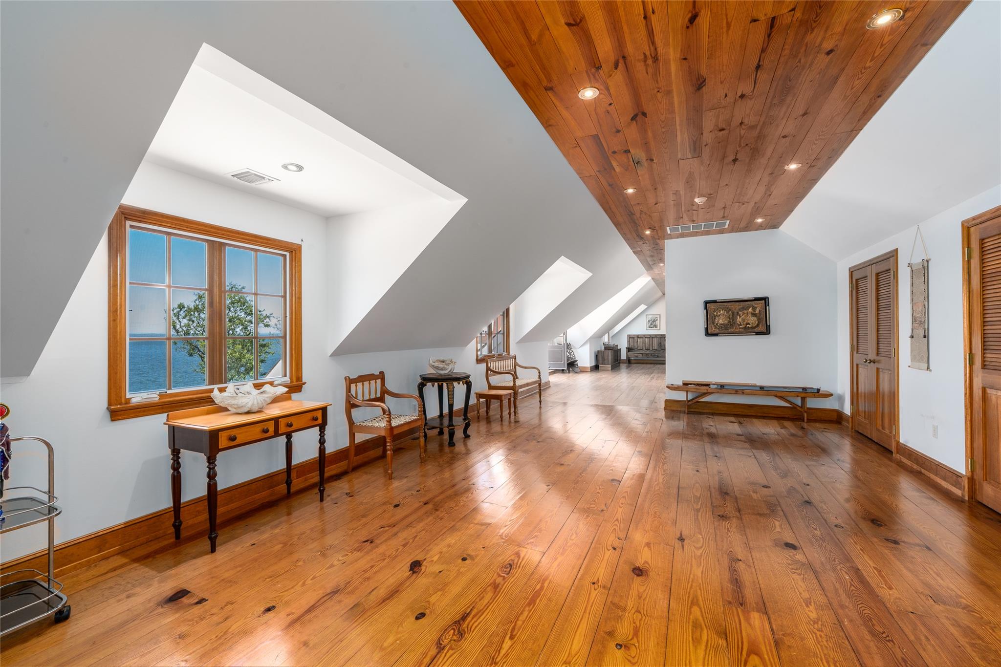 215 Hillcrest Drive N, Orient, NY 11957