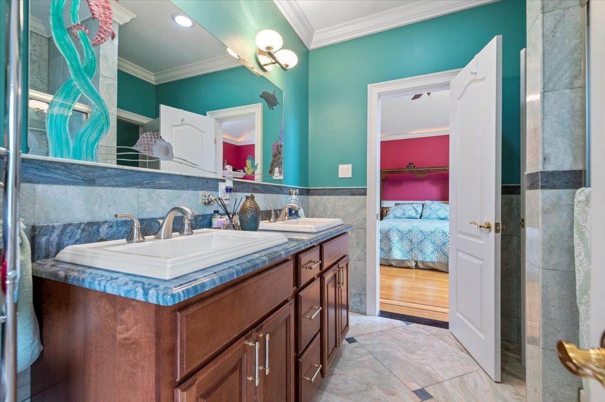 135 Millet Street N, Dix Hills, NY 11746