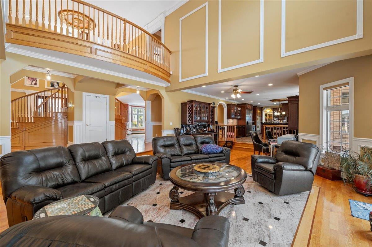 135 Millet Street N, Dix Hills, NY 11746