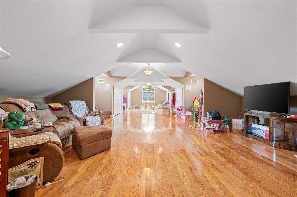 135 Millet Street N, Dix Hills, NY 11746