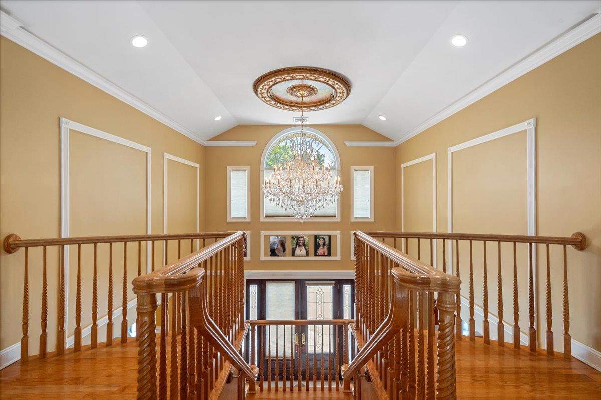 135 Millet Street N, Dix Hills, NY 11746