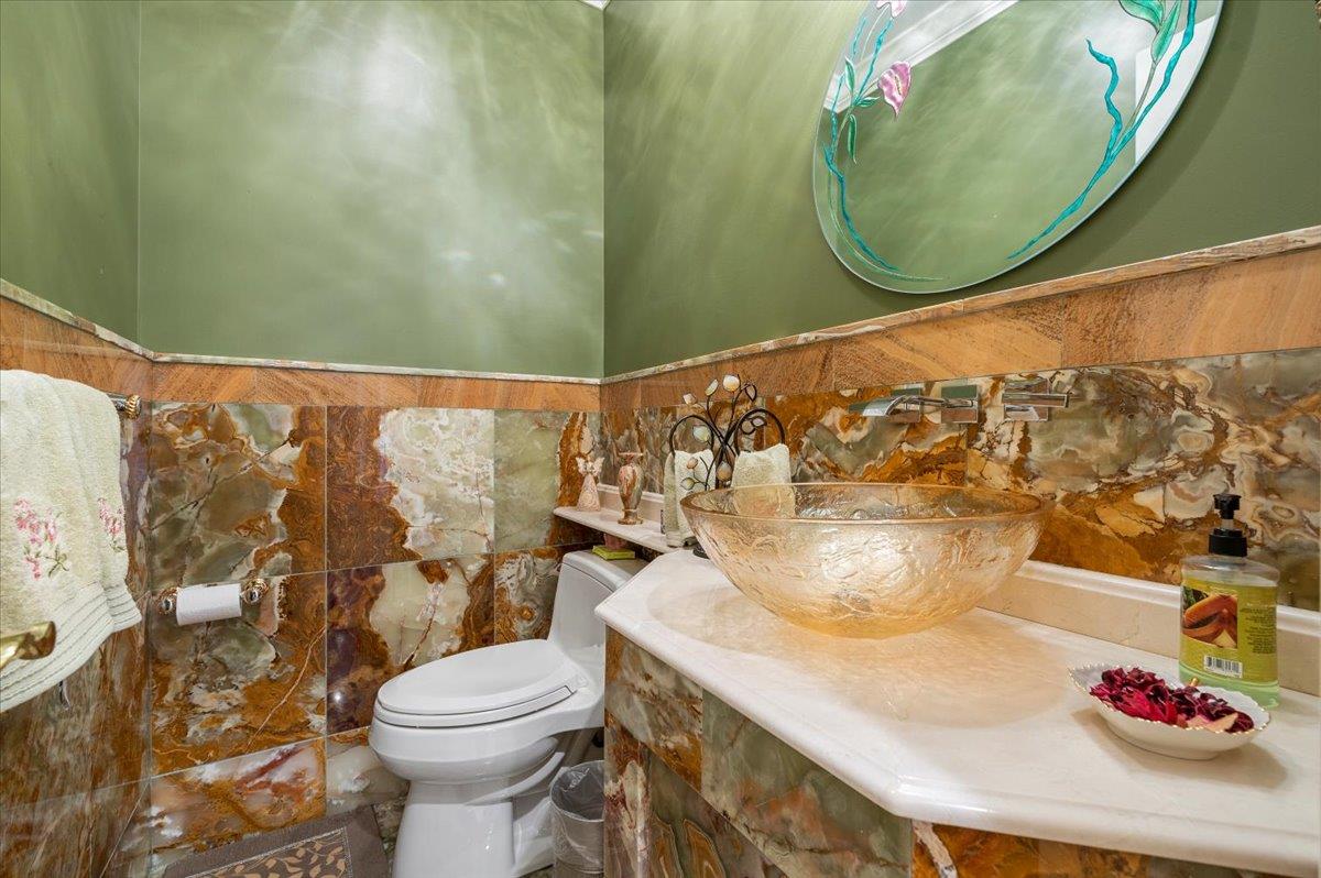 135 Millet Street N, Dix Hills, NY 11746