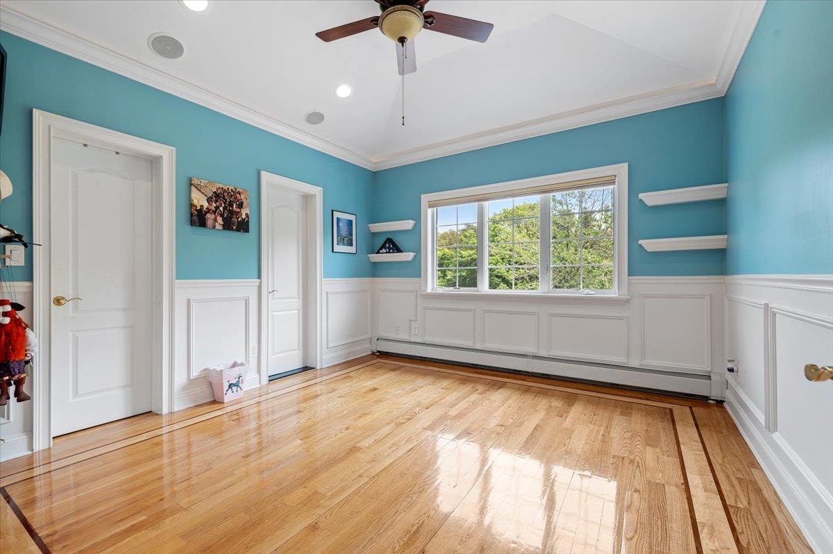 135 Millet Street N, Dix Hills, NY 11746