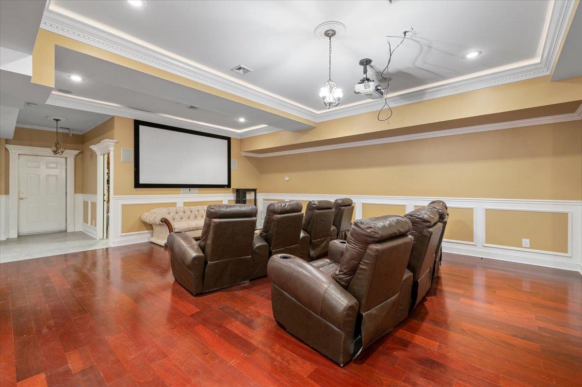 135 Millet Street N, Dix Hills, NY 11746