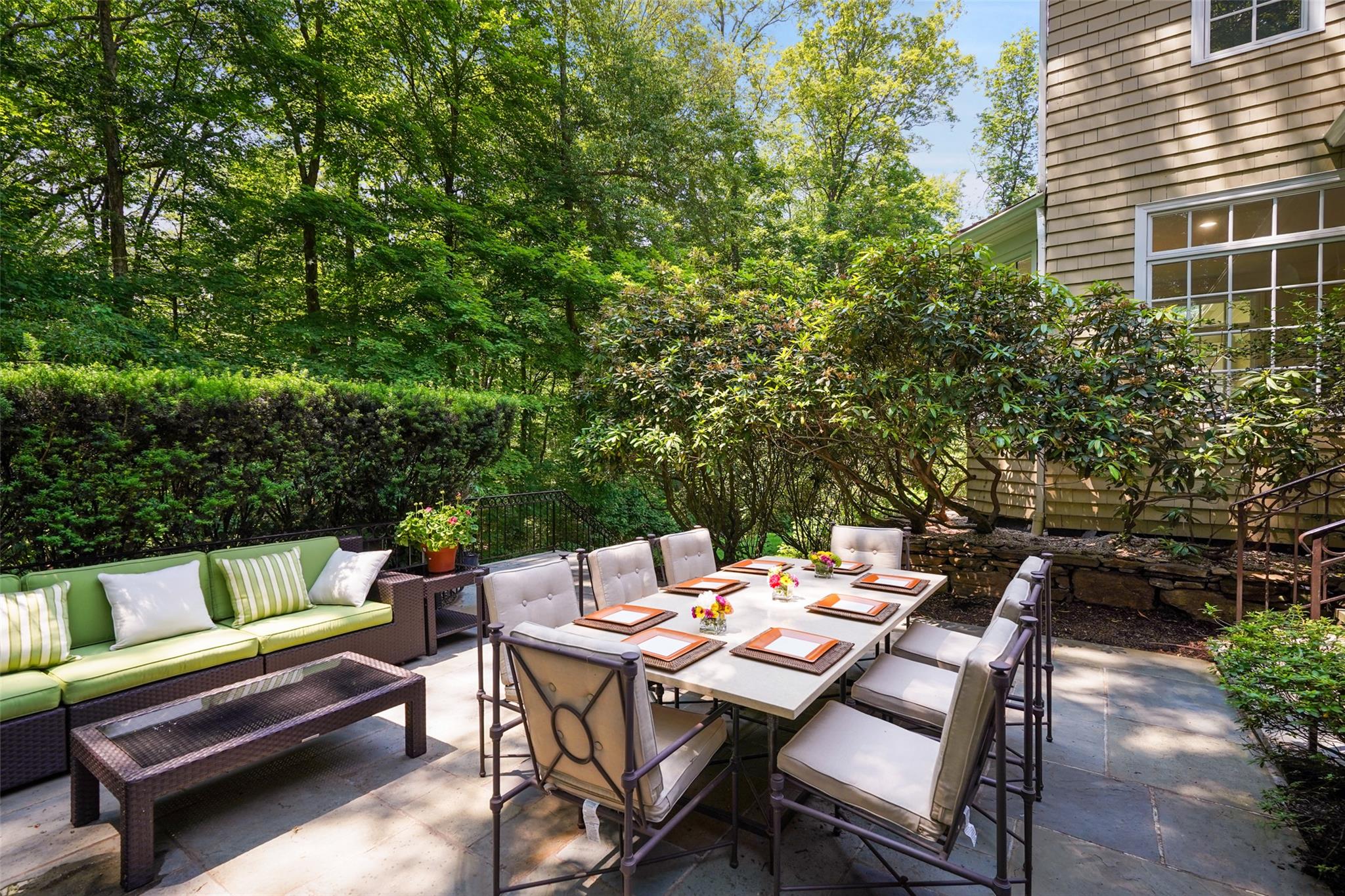 28 Stone Paddock Place, Bedford, NY 10506