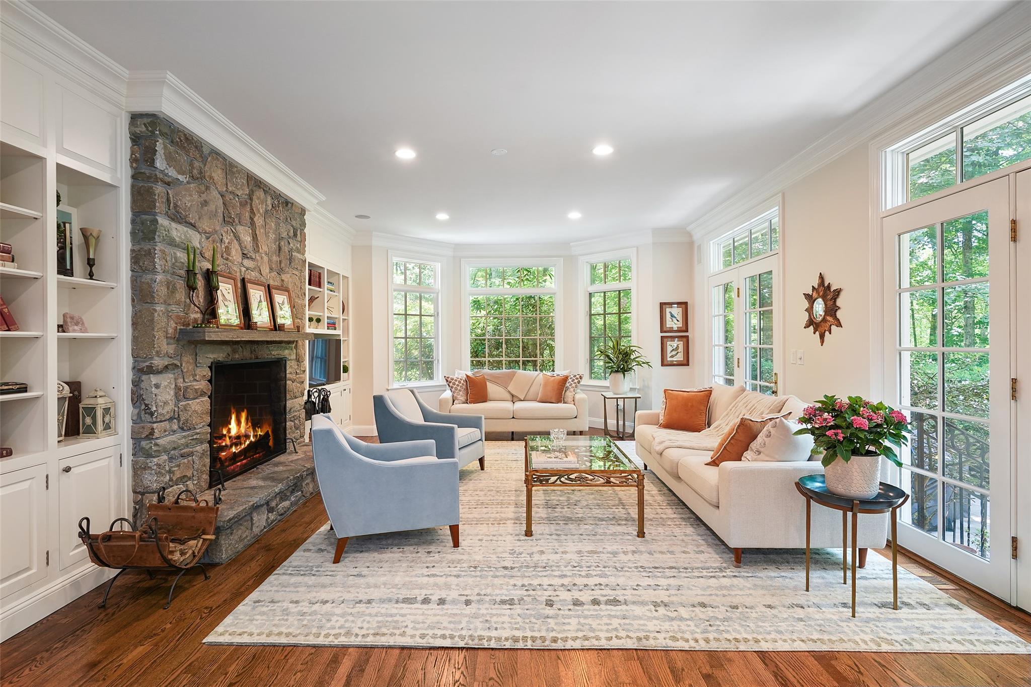 28 Stone Paddock Place, Bedford, NY 10506