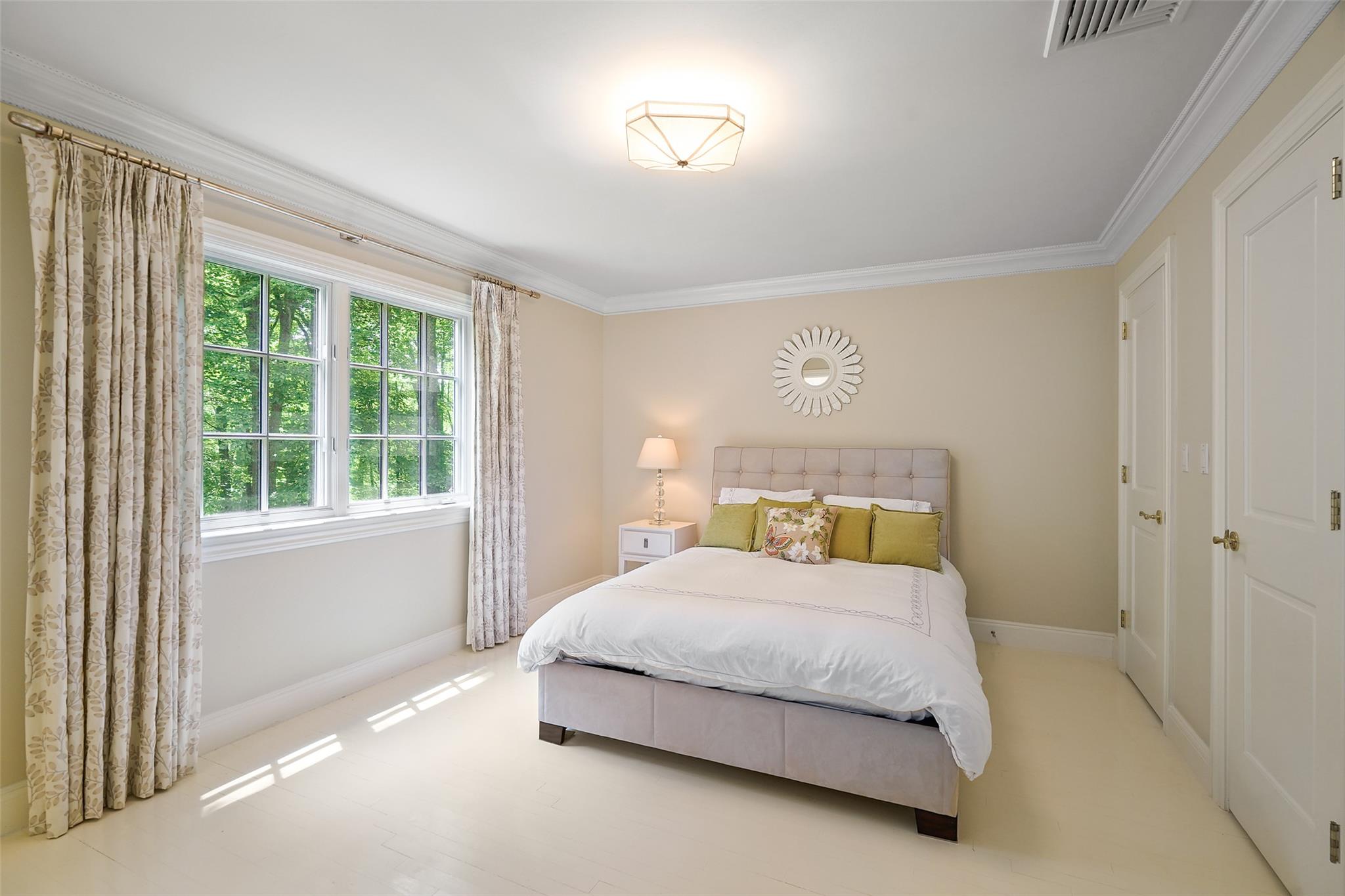 28 Stone Paddock Place, Bedford, NY 10506