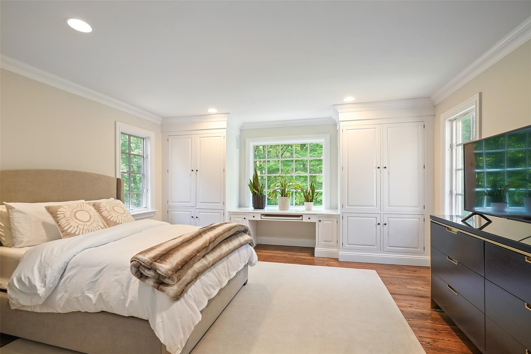 28 Stone Paddock Place, Bedford, NY 10506