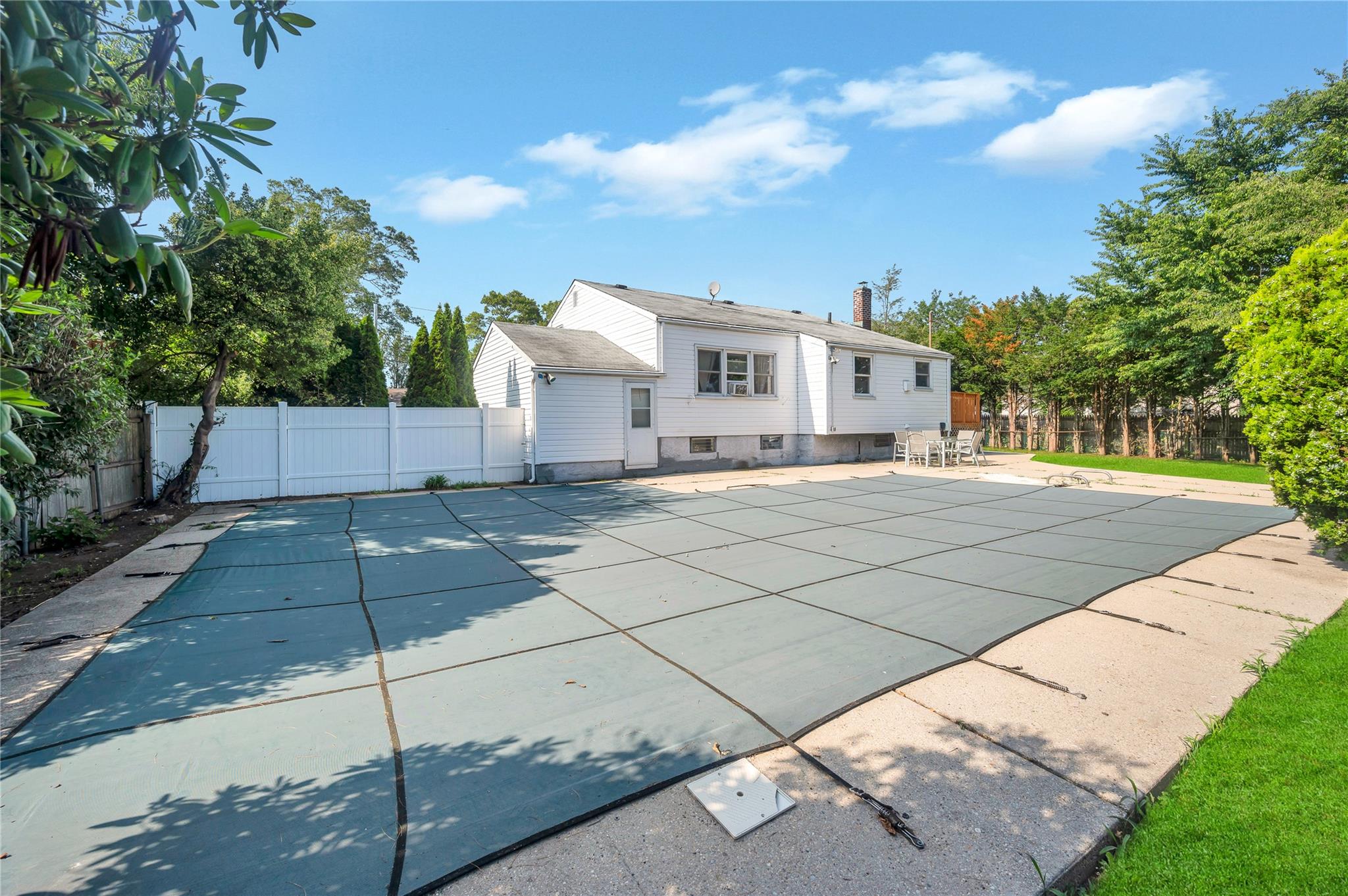 224 Oakland Avenue, Deer Park, NY 11729