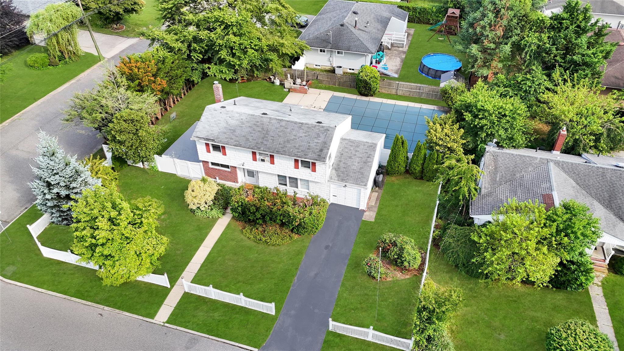 224 Oakland Avenue, Deer Park, NY 11729