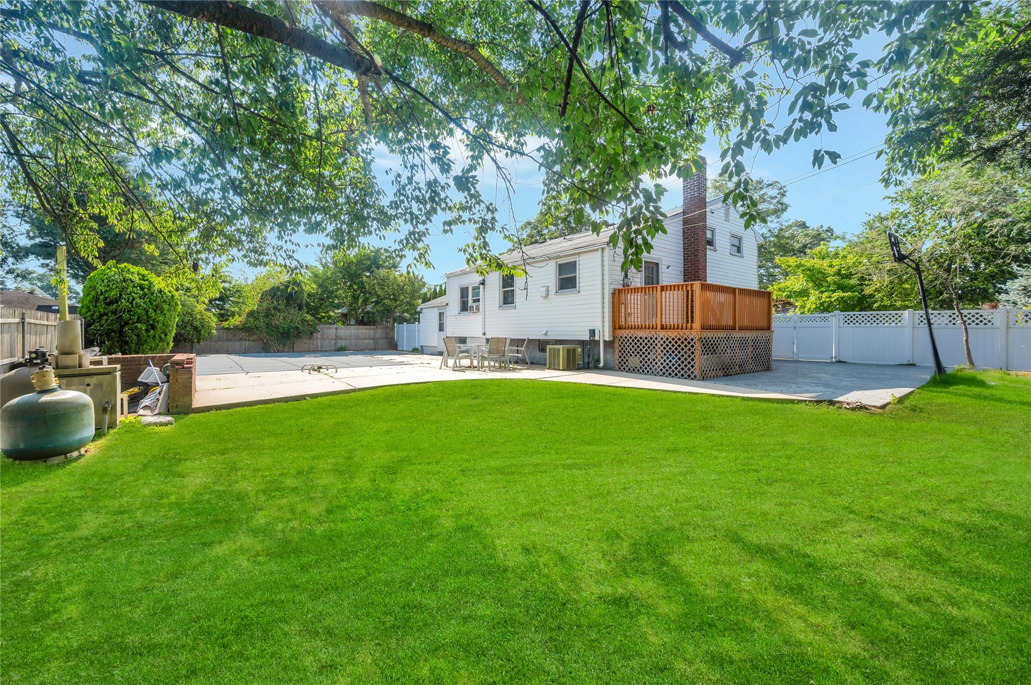 224 Oakland Avenue, Deer Park, NY 11729