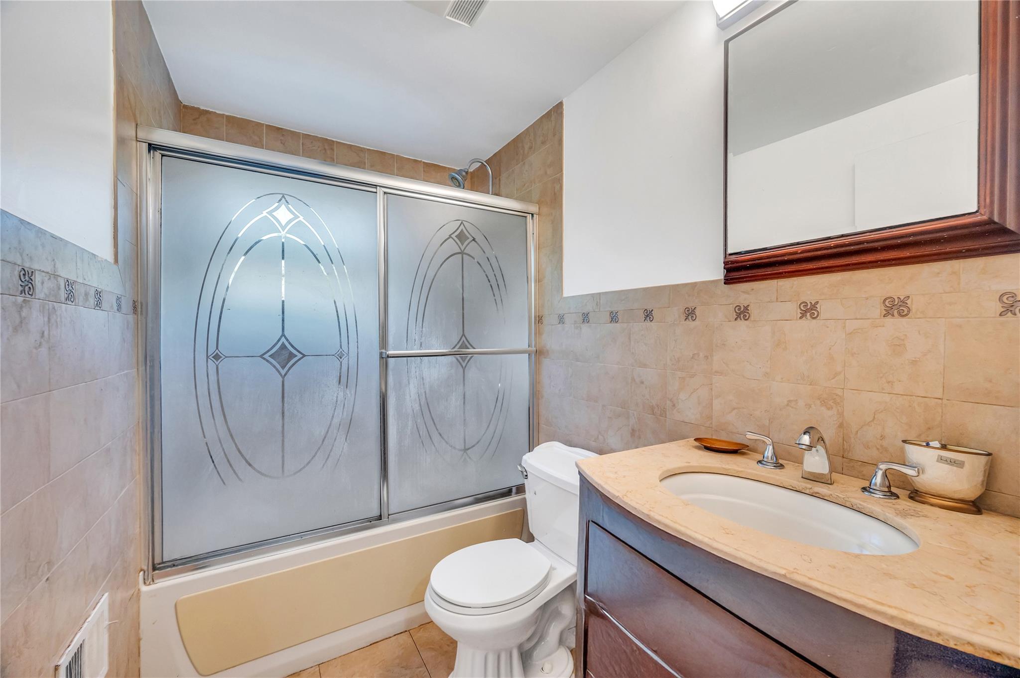 224 Oakland Avenue, Deer Park, NY 11729