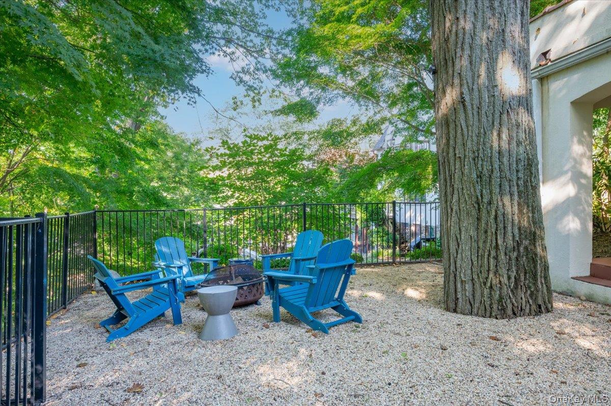 115 Cliff Avenue, Pelham, NY 10803