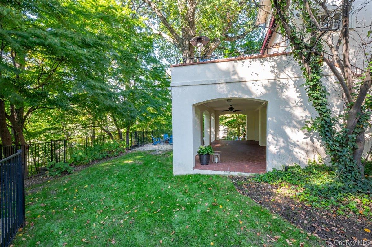 115 Cliff Avenue, Pelham, NY 10803