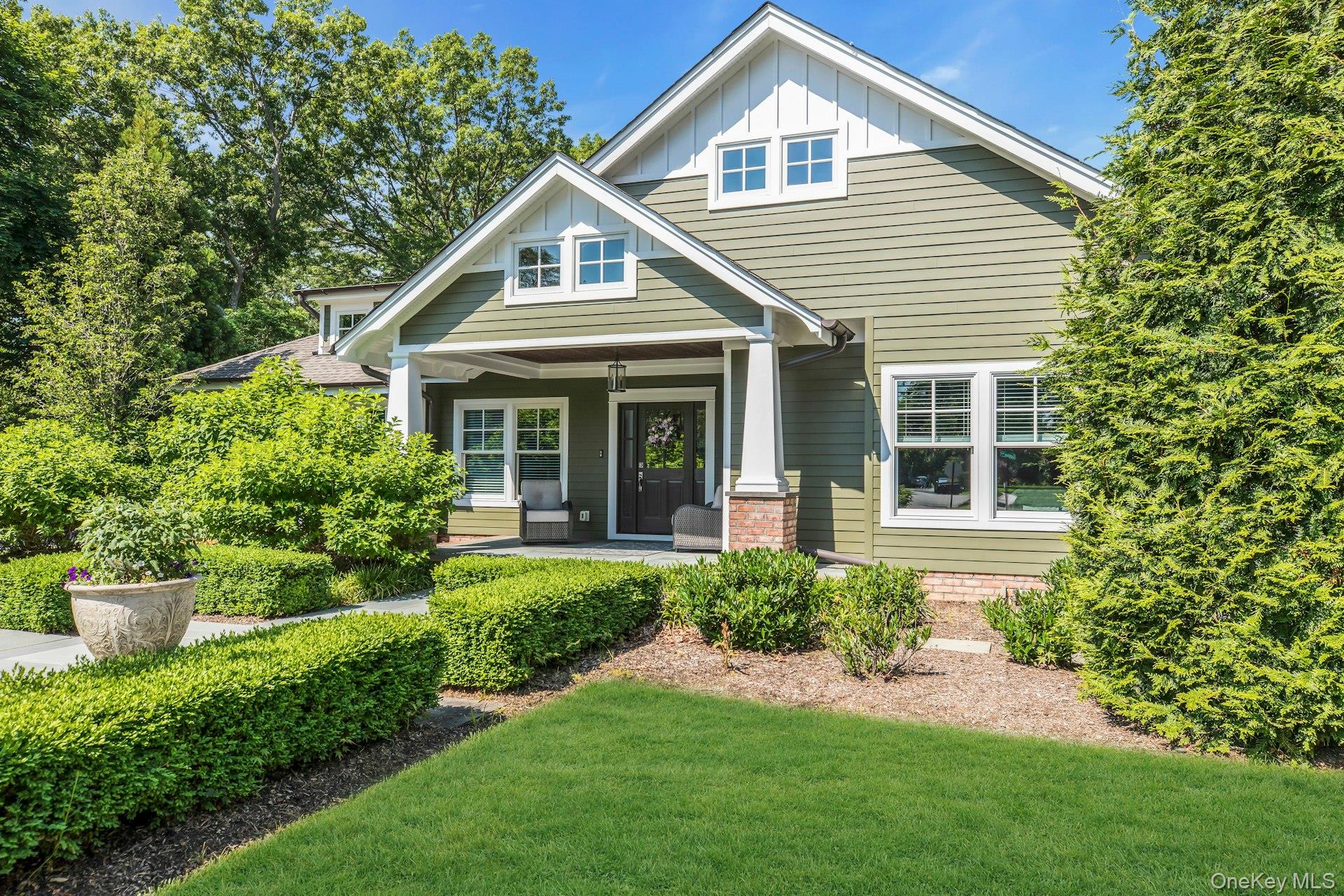 120 Cambon Avenue, Saint James, NY 11780