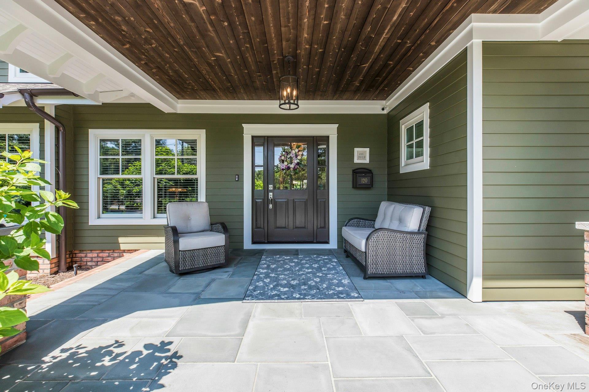 120 Cambon Avenue, Saint James, NY 11780