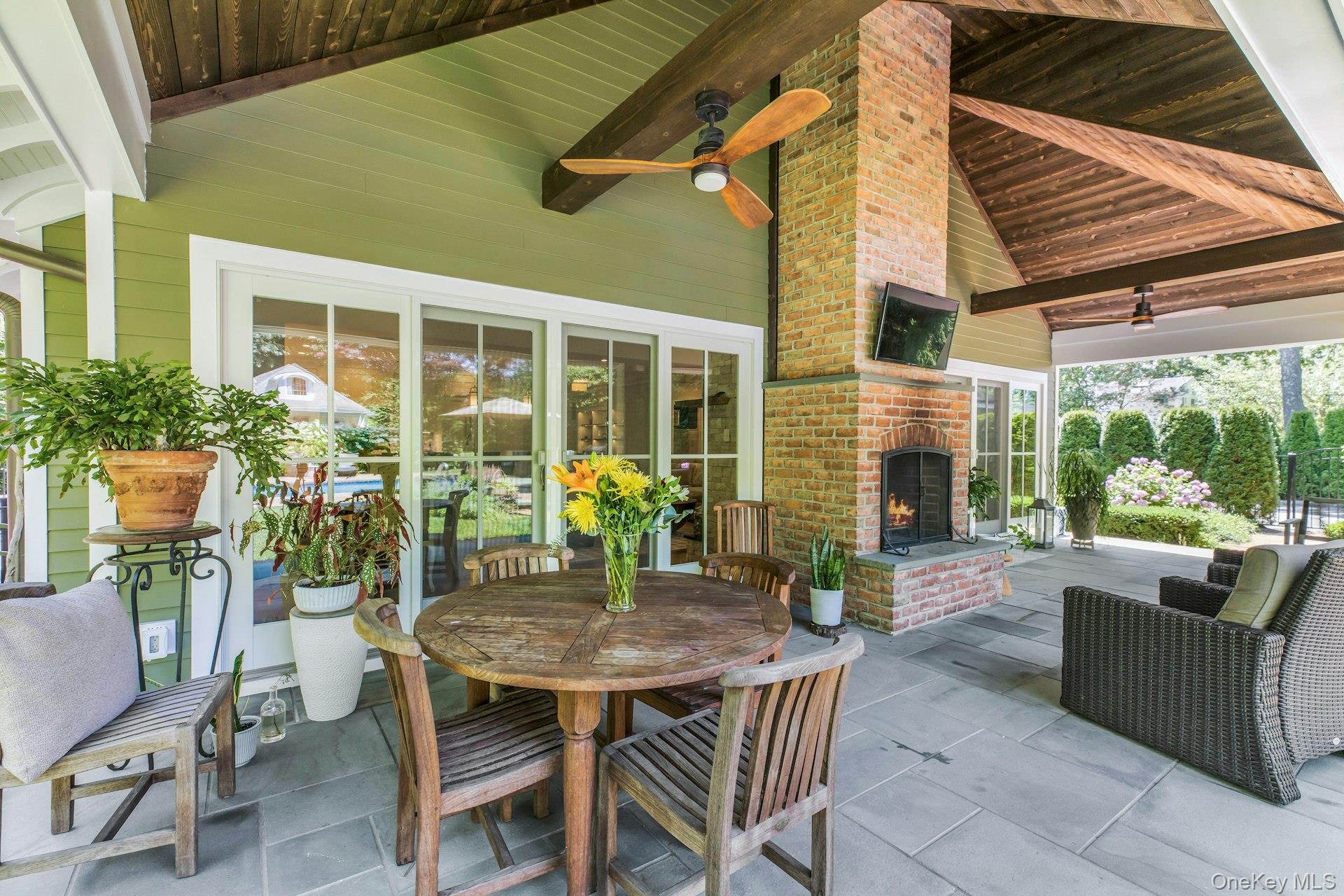 120 Cambon Avenue, Saint James, NY 11780