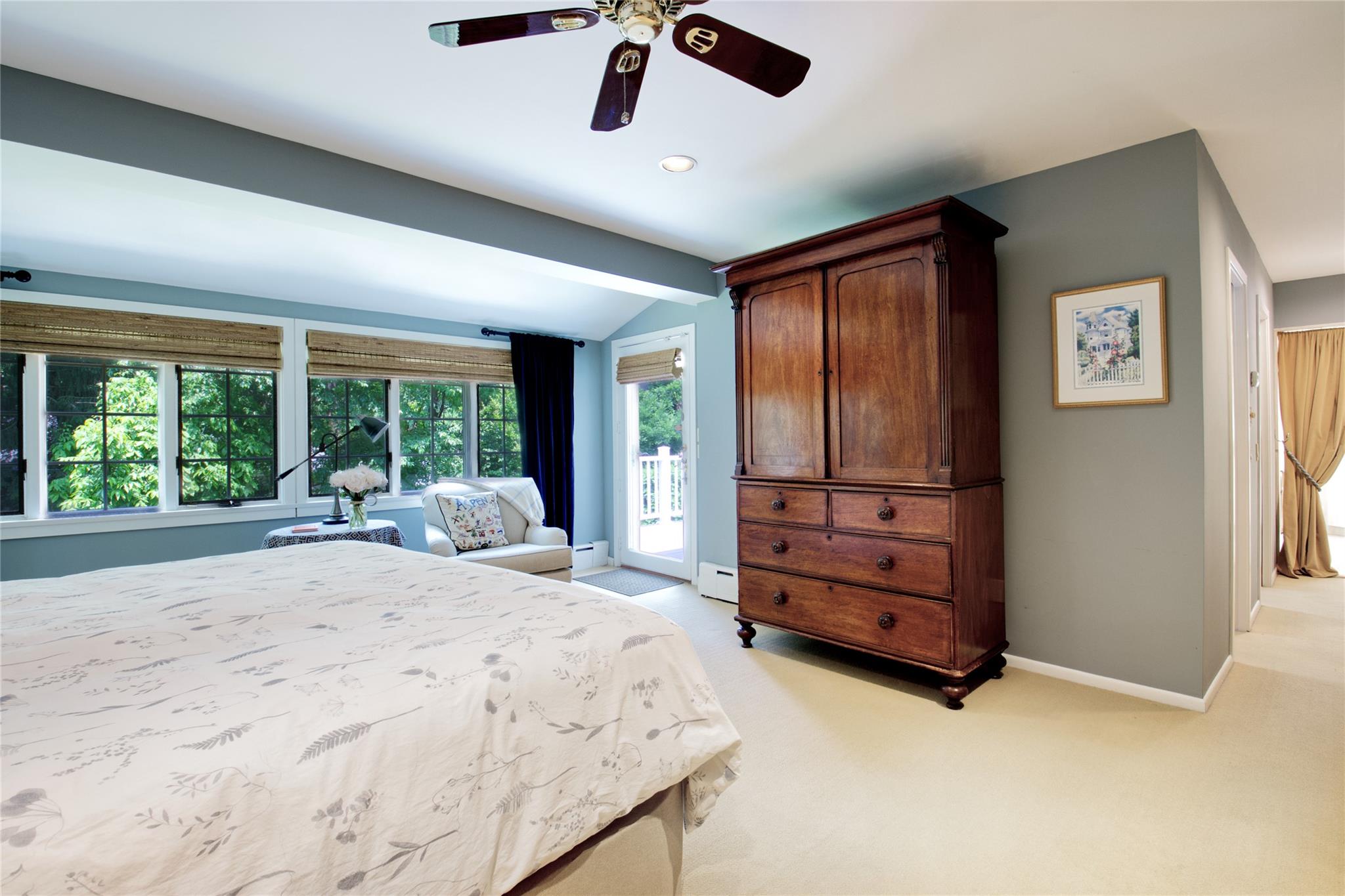 100 Gristmill Lane, Manhasset, NY 11030