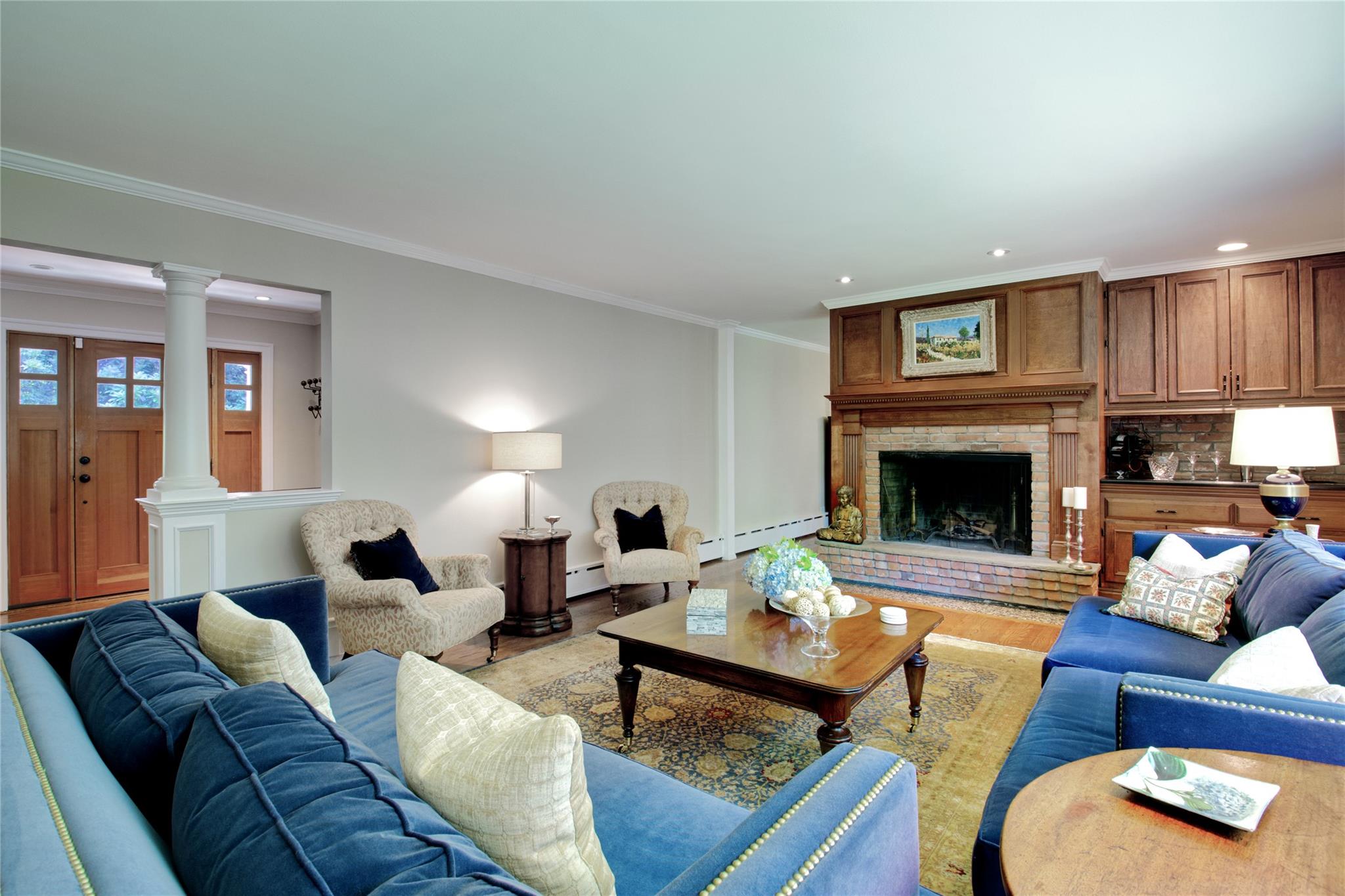 100 Gristmill Lane, Manhasset, NY 11030