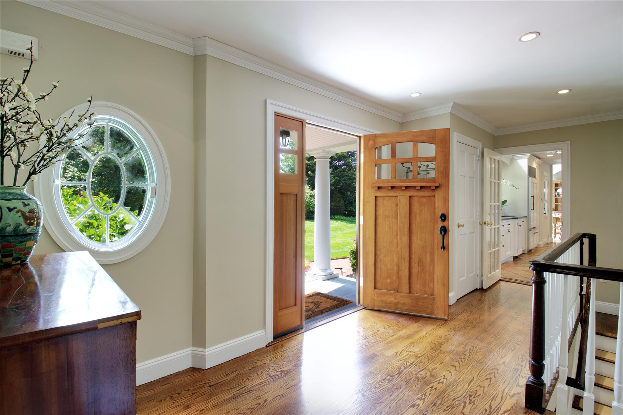 100 Gristmill Lane, Manhasset, NY 11030