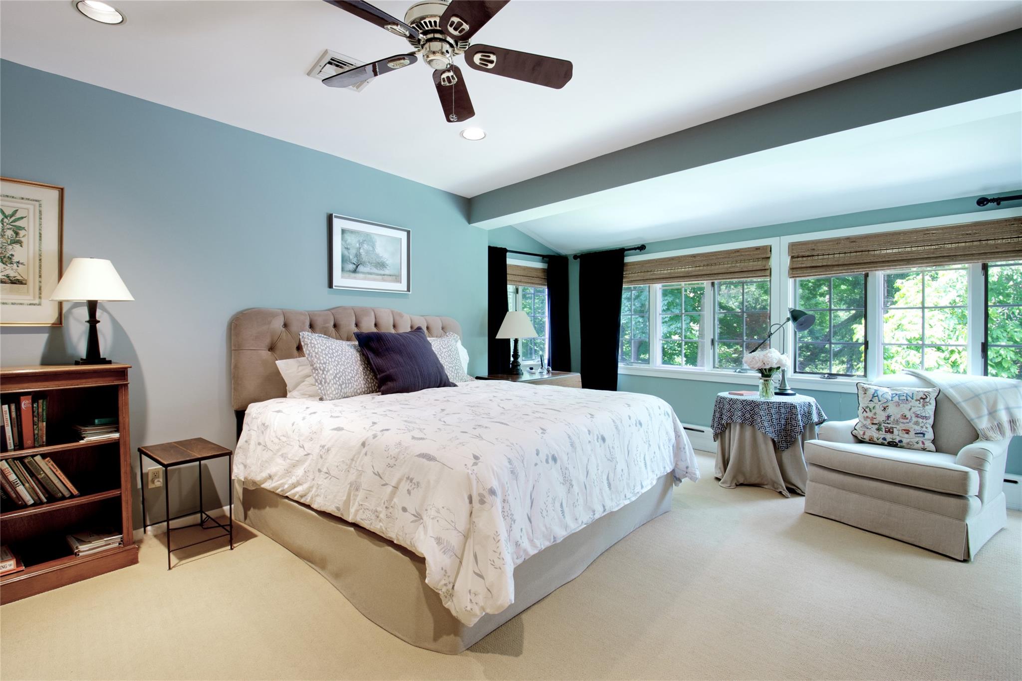 100 Gristmill Lane, Manhasset, NY 11030