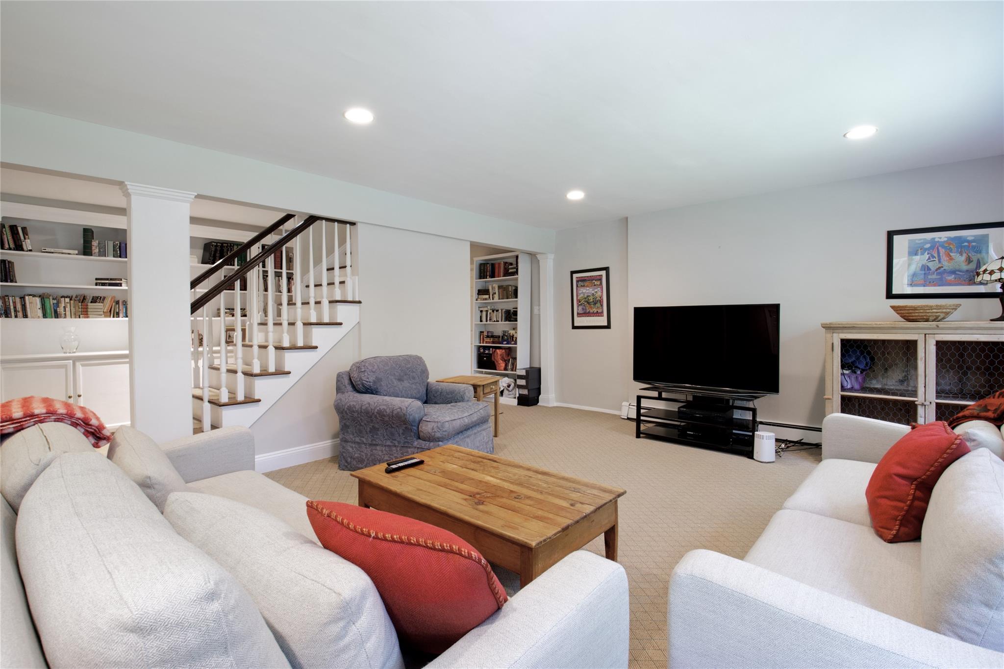 100 Gristmill Lane, Manhasset, NY 11030