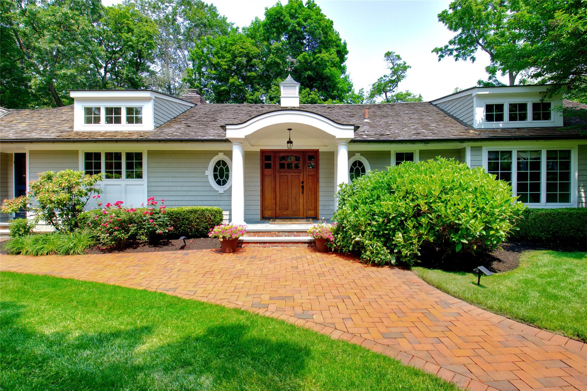 100 Gristmill Lane, Manhasset, NY 11030