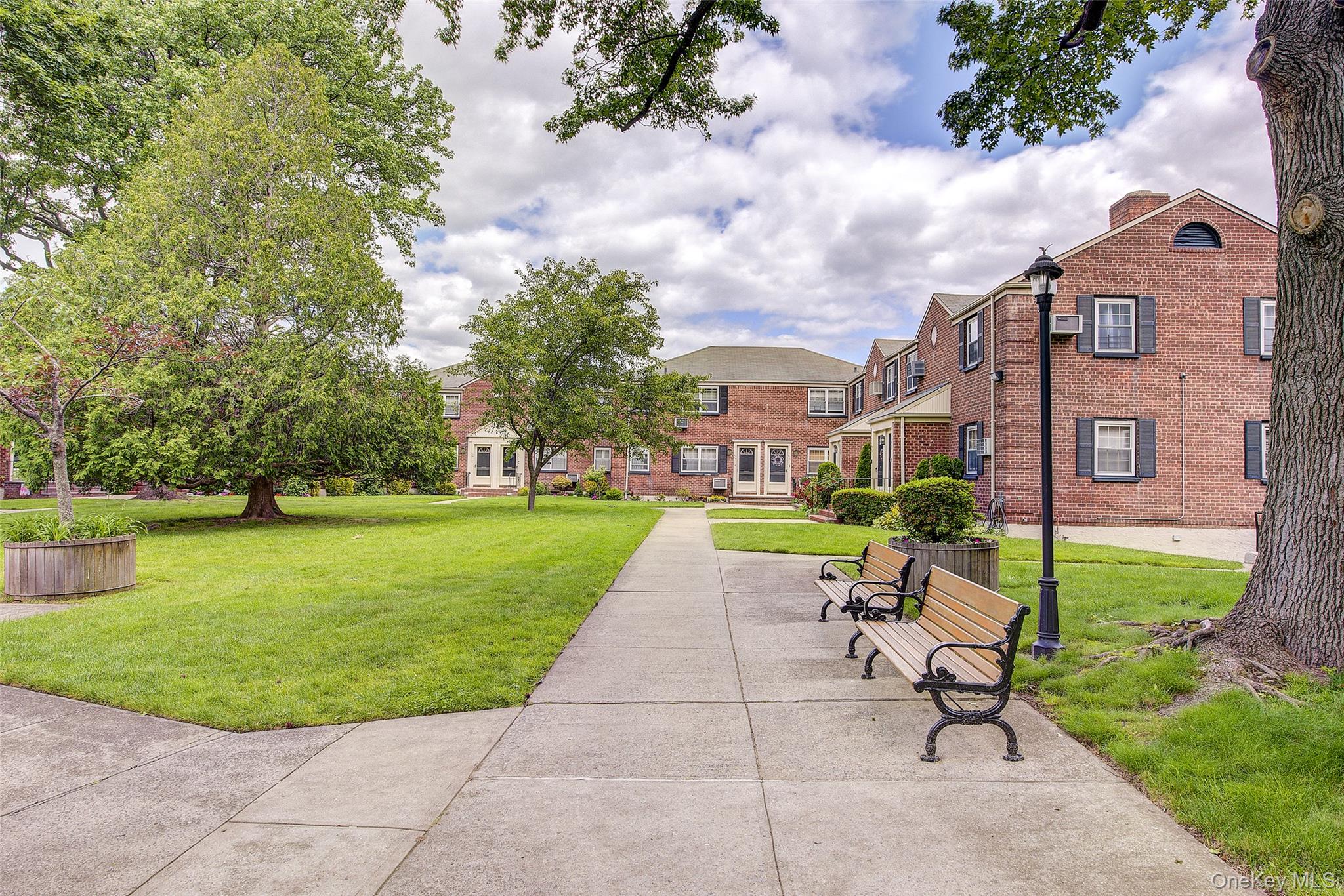 211-19A 73 Avenue # Lower, Oakland Gardens, NY 11364