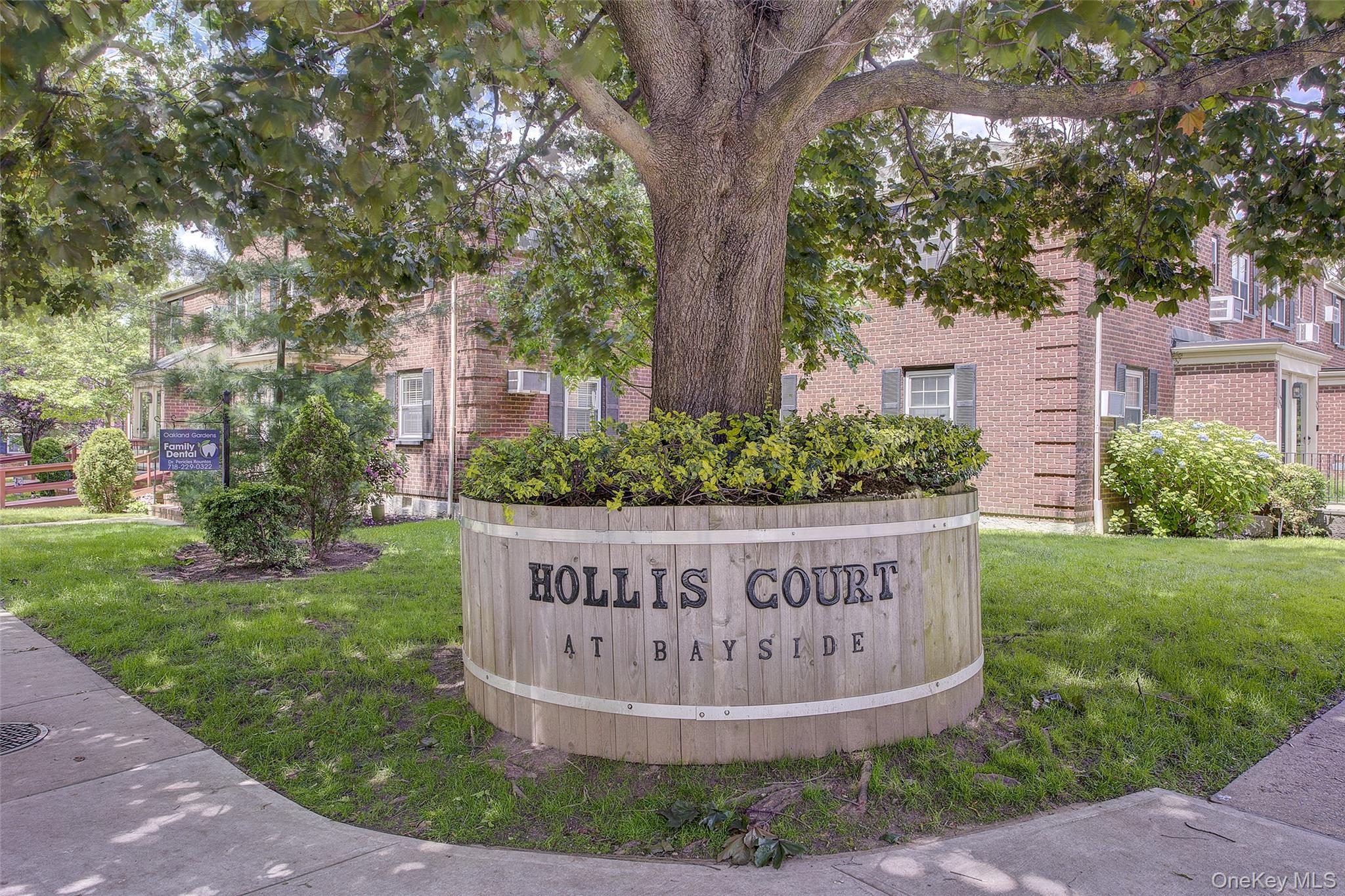 211-19A 73 Avenue # Lower, Oakland Gardens, NY 11364