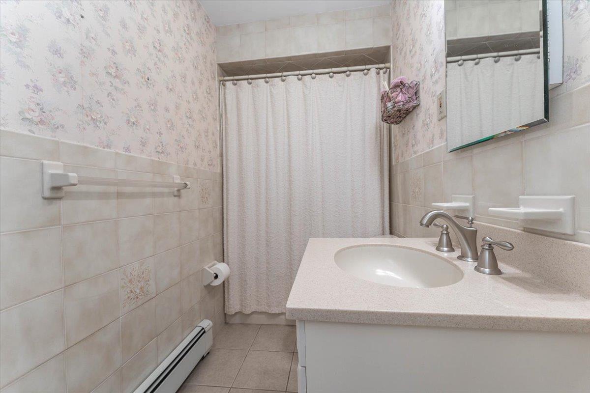 143 Davis Avenue, Inwood, NY 11096