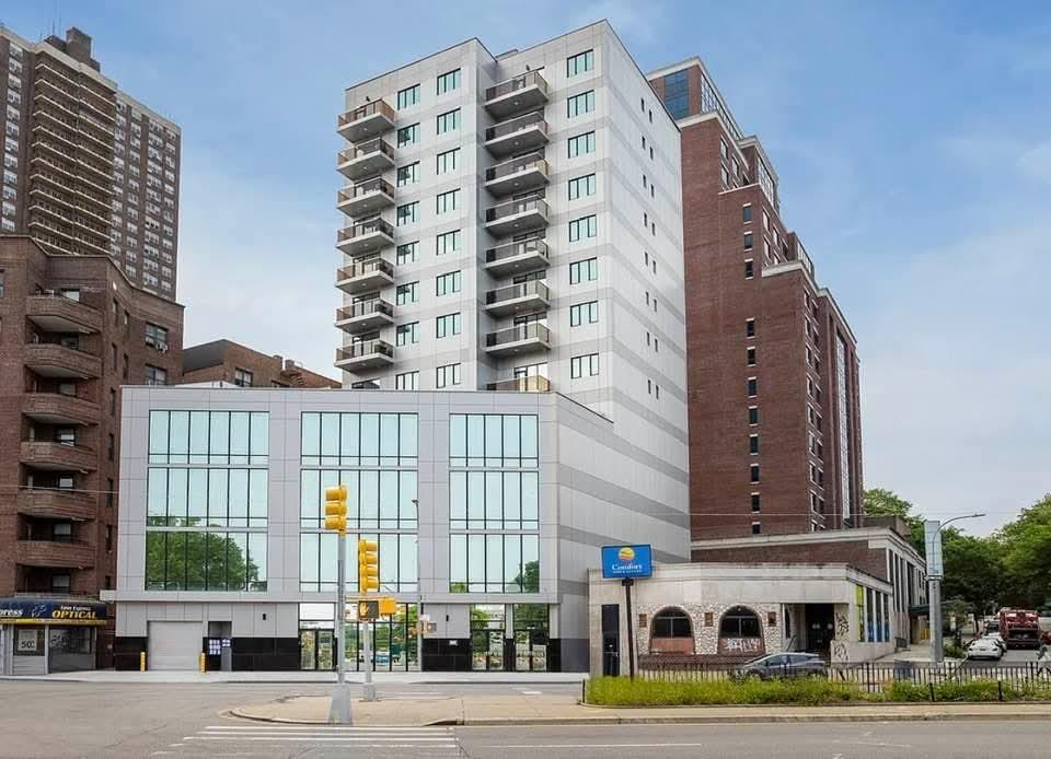 124-28 Queens Blvd # 8A, Kew Gardens, NY 11415