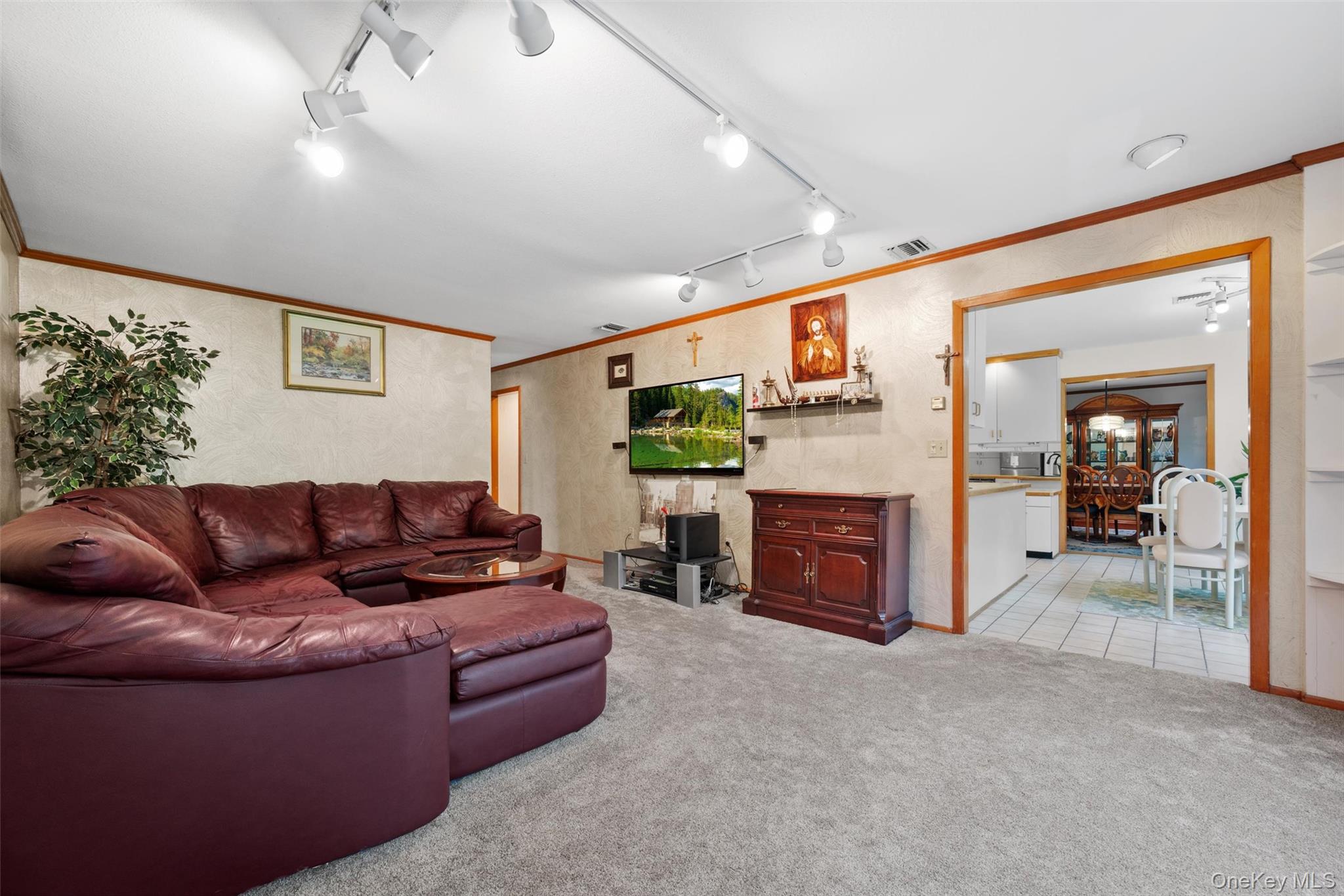 1 Blue Sky Drive, Suffern, NY 10901