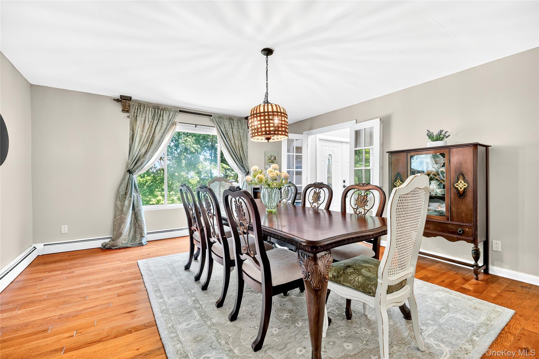 4 S Hill Road, Tomkins Cove, NY 10986