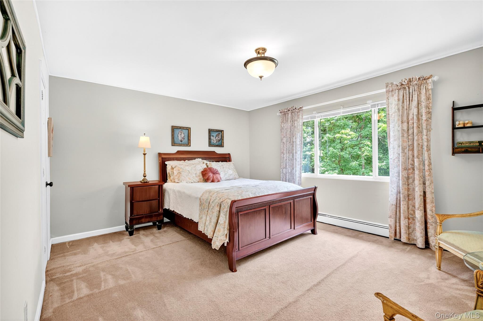 4 S Hill Road, Tomkins Cove, NY 10986