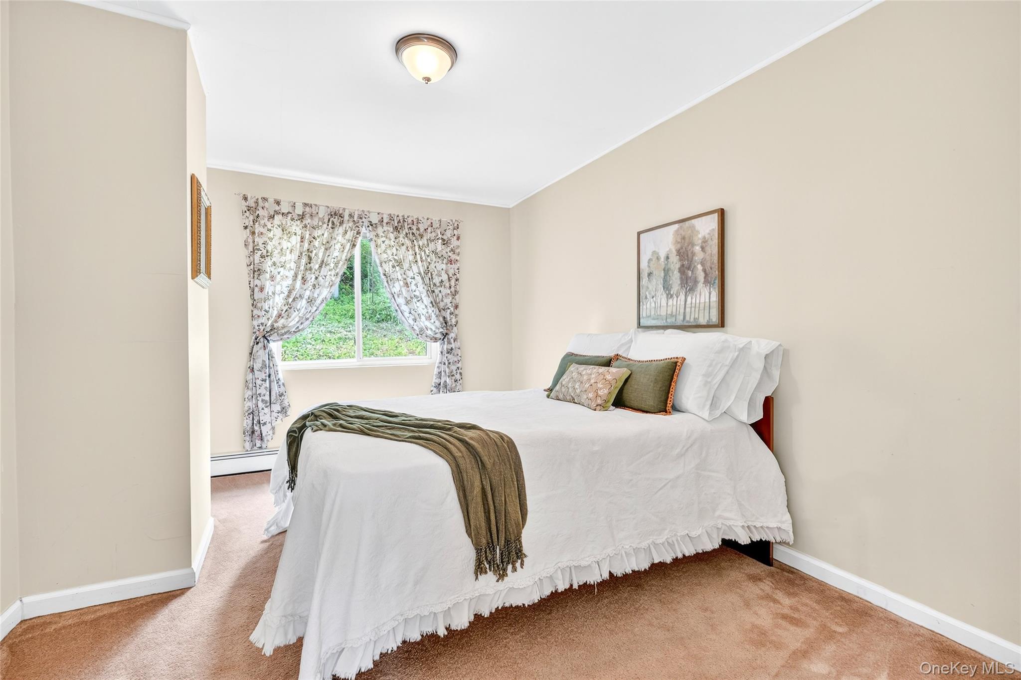 4 S Hill Road, Tomkins Cove, NY 10986