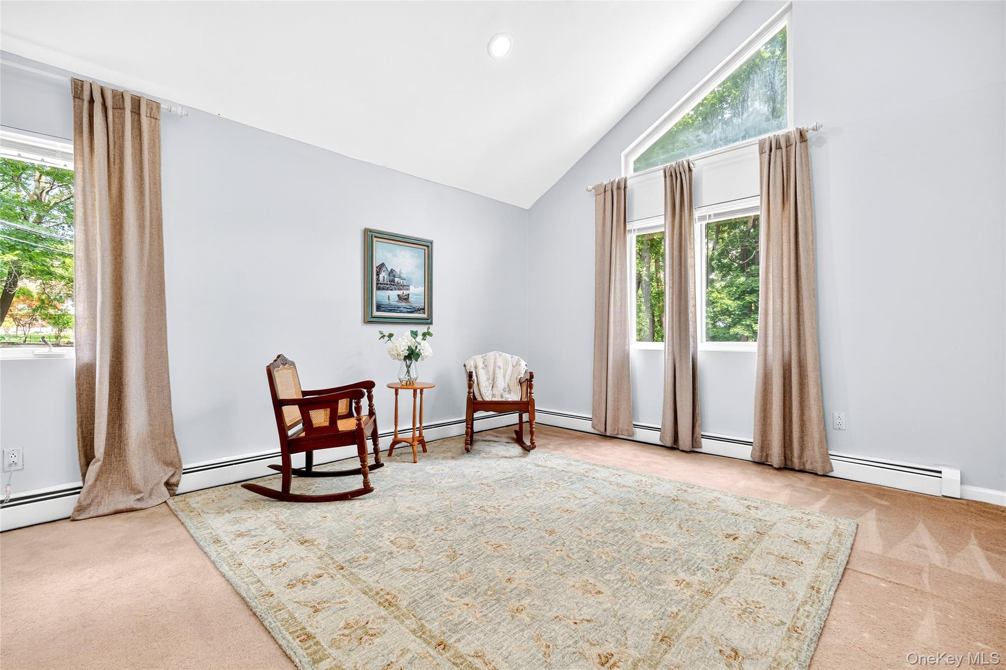 4 S Hill Road, Tomkins Cove, NY 10986