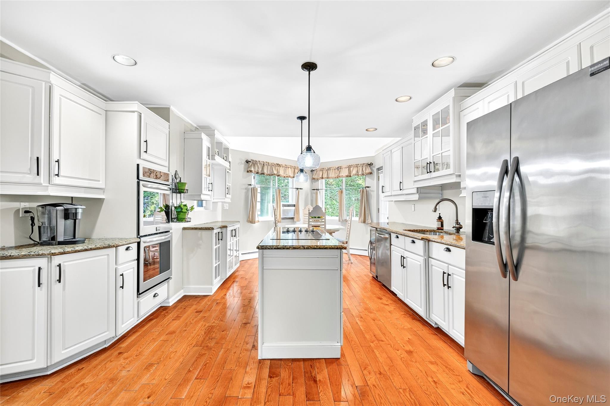 4 S Hill Road, Tomkins Cove, NY 10986