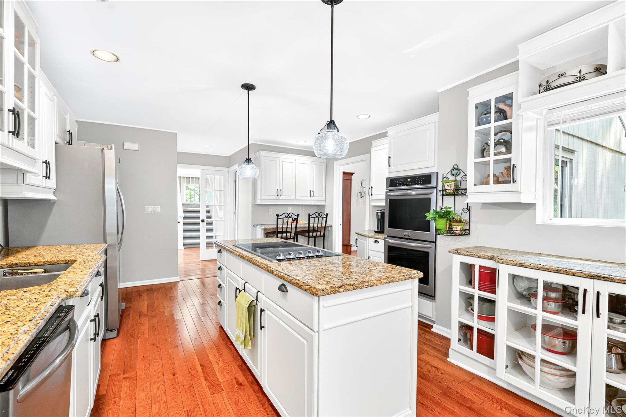 4 S Hill Road, Tomkins Cove, NY 10986