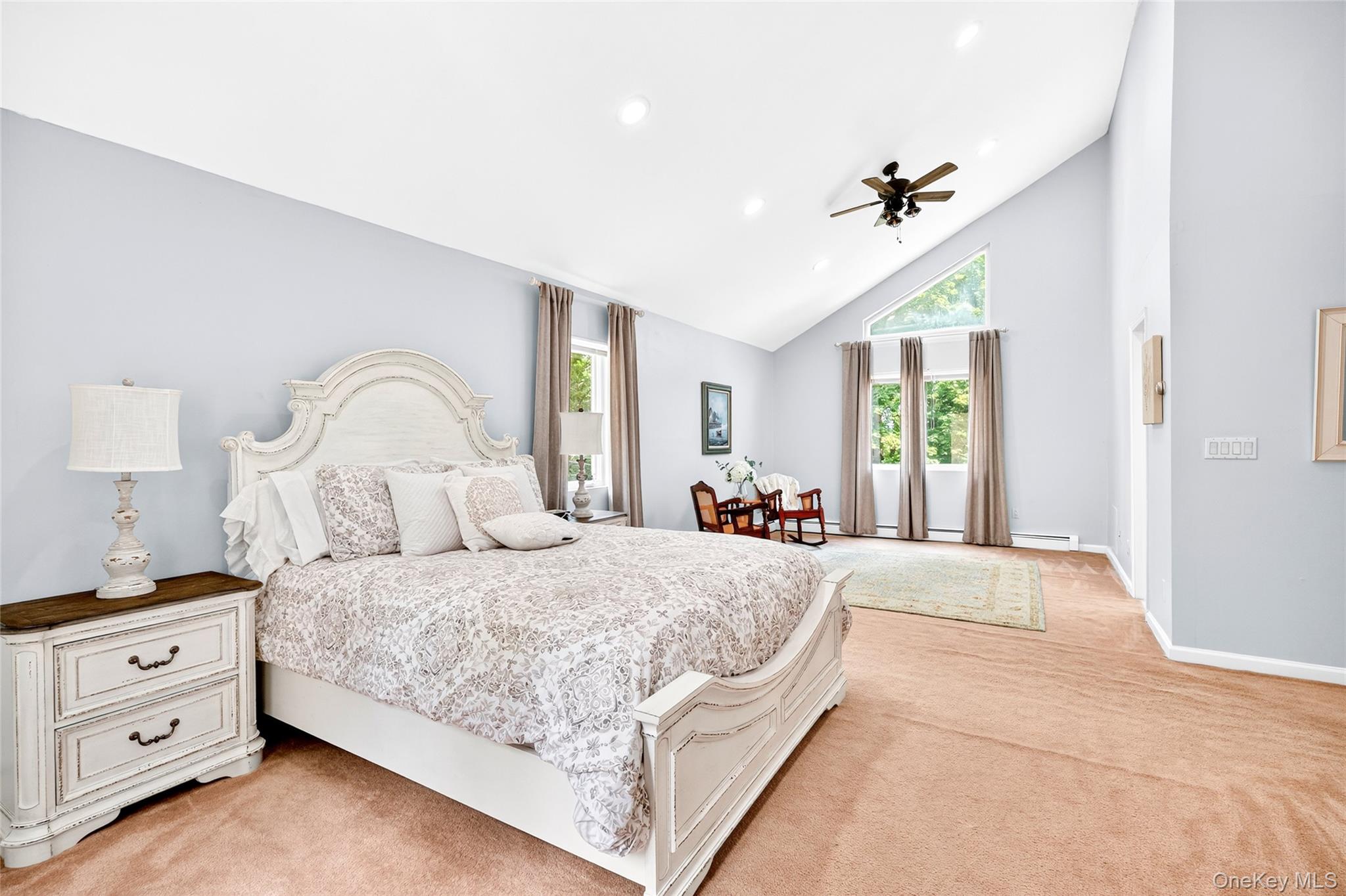 4 S Hill Road, Tomkins Cove, NY 10986