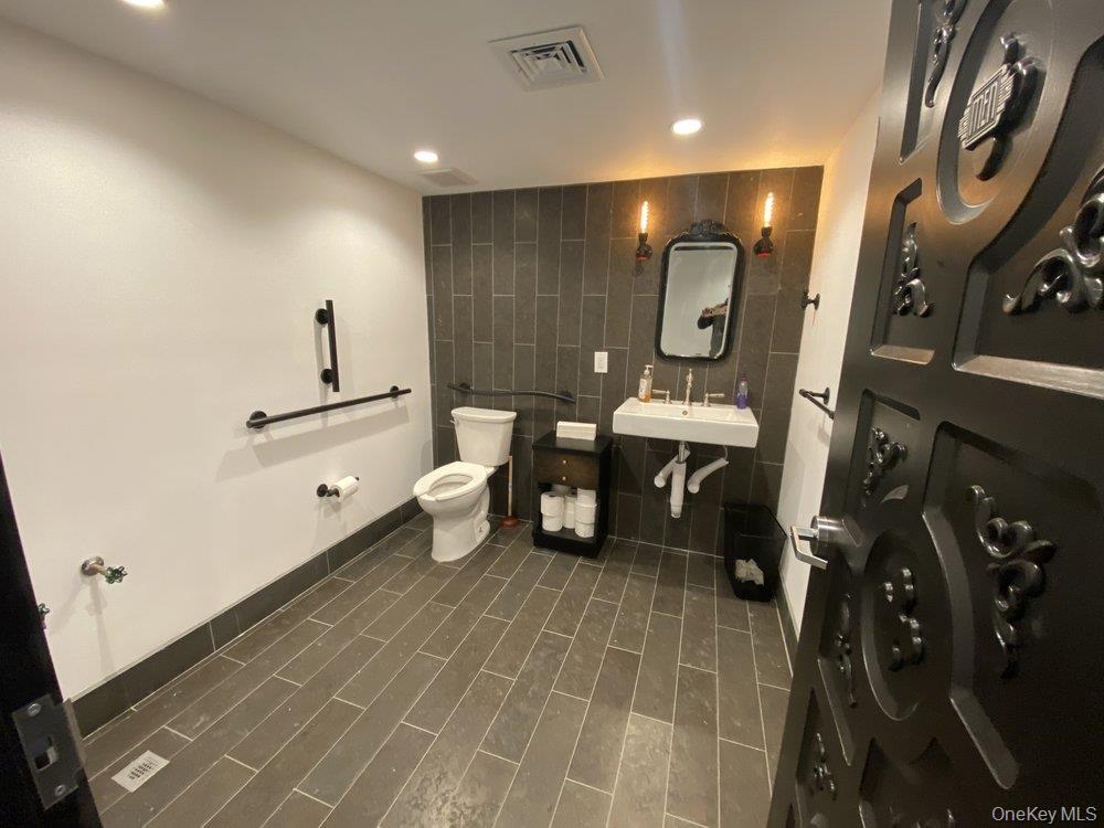 15 School Street, Yonkers, NY 10701