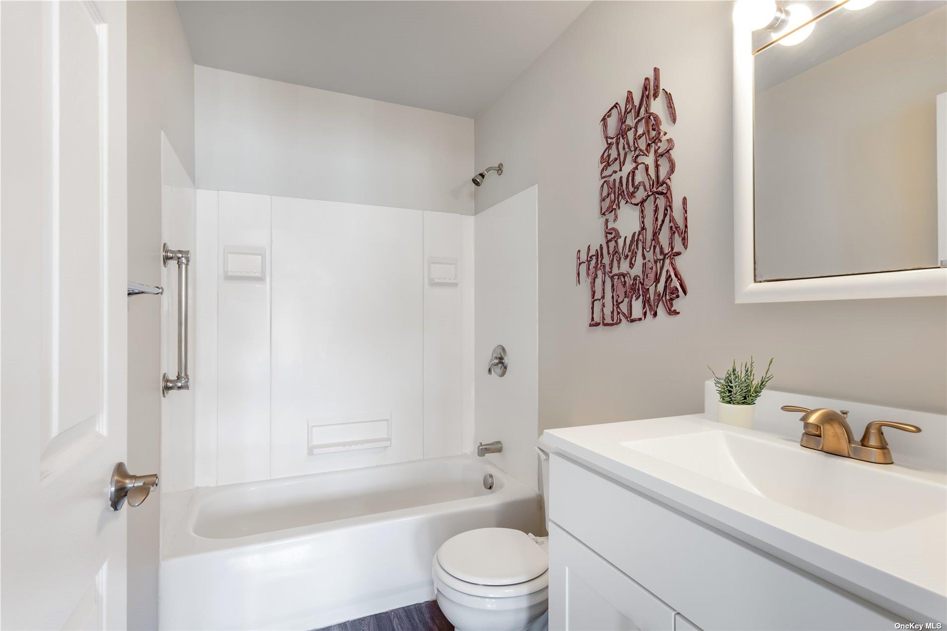 East Moriches, NY 11940