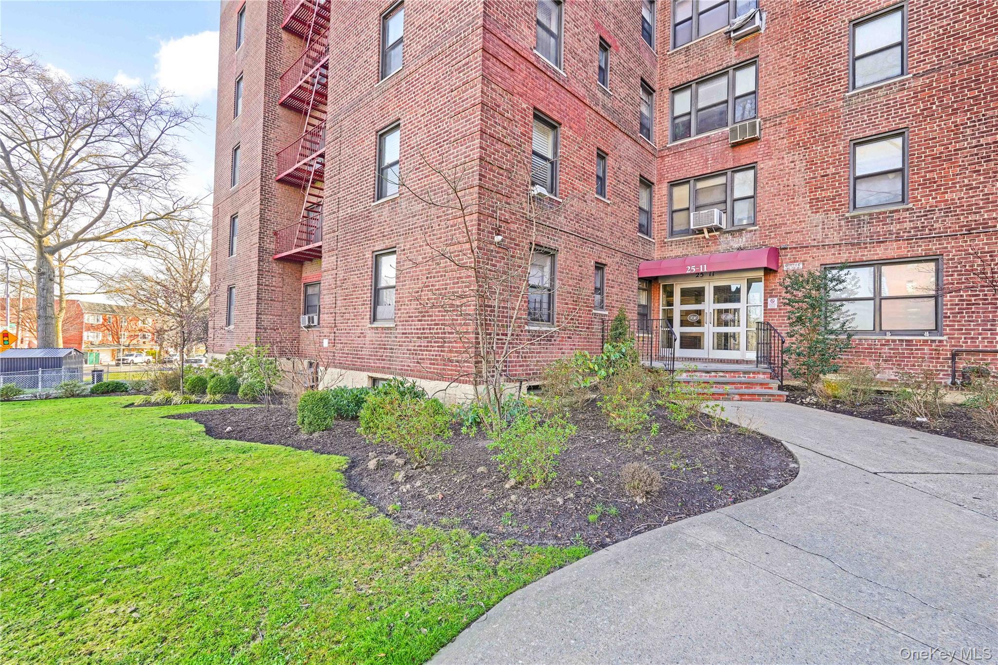 25-11 Union Street # 2A, Flushing, NY 11354