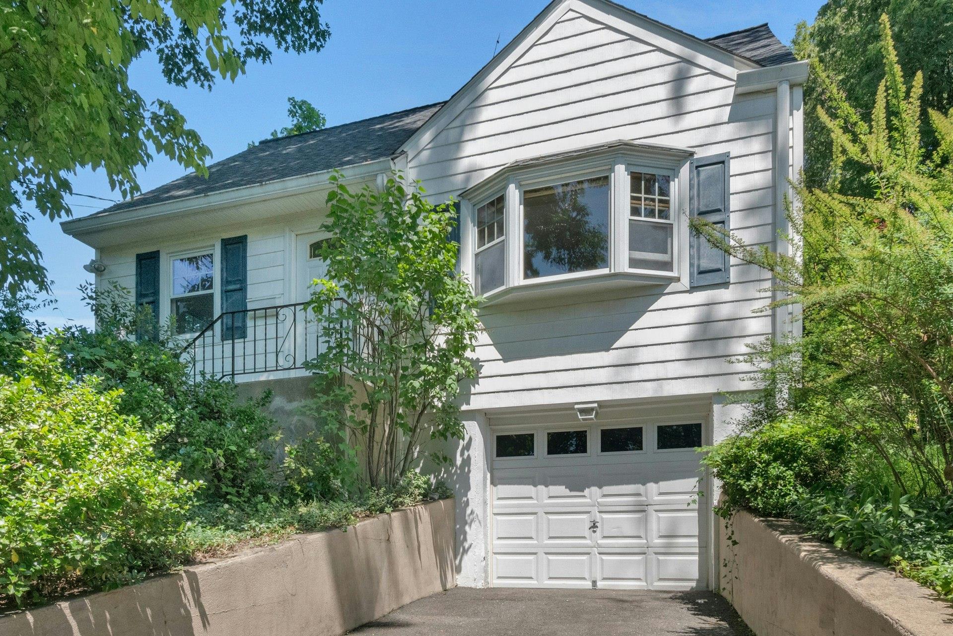 75 Grandview Avenue, Dobbs Ferry, NY 10522
