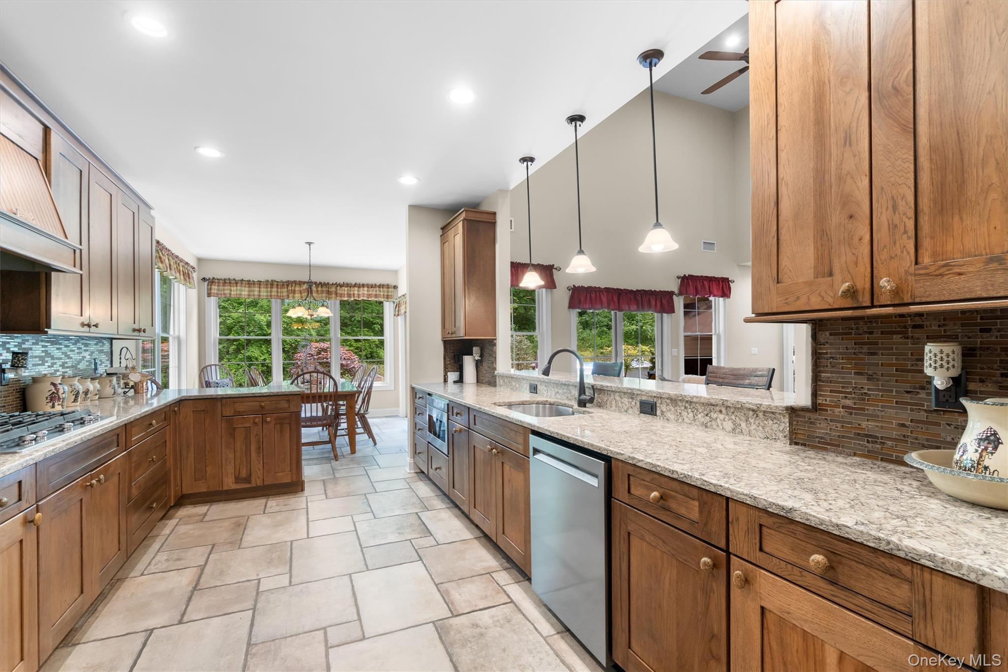 1 Hidden Hills Court, Warwick, NY 10990